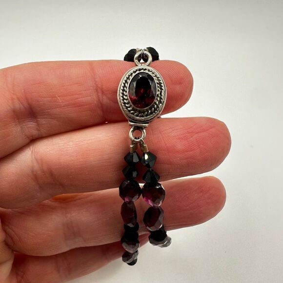 Faceted garnet in a sterling silver clasp with garnet, crystal beaded bracelet! - Picture 13 of 13